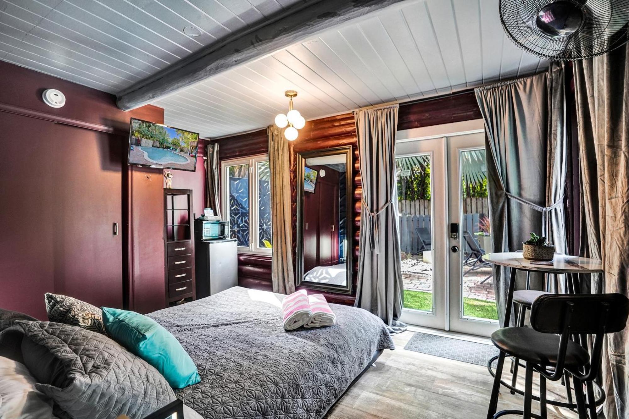 Kiki 3 - Men'S Clothing Optional Guest Houses Wilton Manors Exterior photo